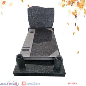 pierre tombale en forme de livre stele Prie Dieu