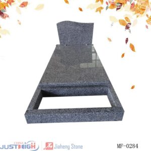 pierre tombale moderne stele Prie Dieu