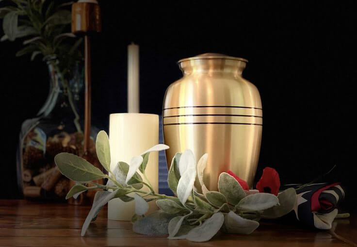 difference between a burial and a funeral