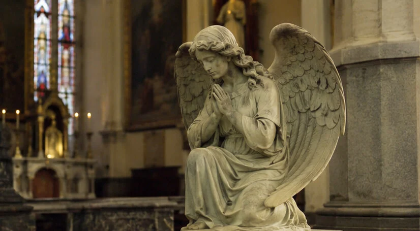 Where-to-put-an-angel-statue3